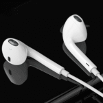 Fone de Ouvido Intra Auricular Com Fio e Microfone Controle de Volume Conexão Lightning Eletromex EL-1414-5G - Imagem 6