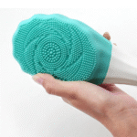 Escova de Banho Massageadora em Silicone Recarregável Altomex AK-2702 - Imagem 5